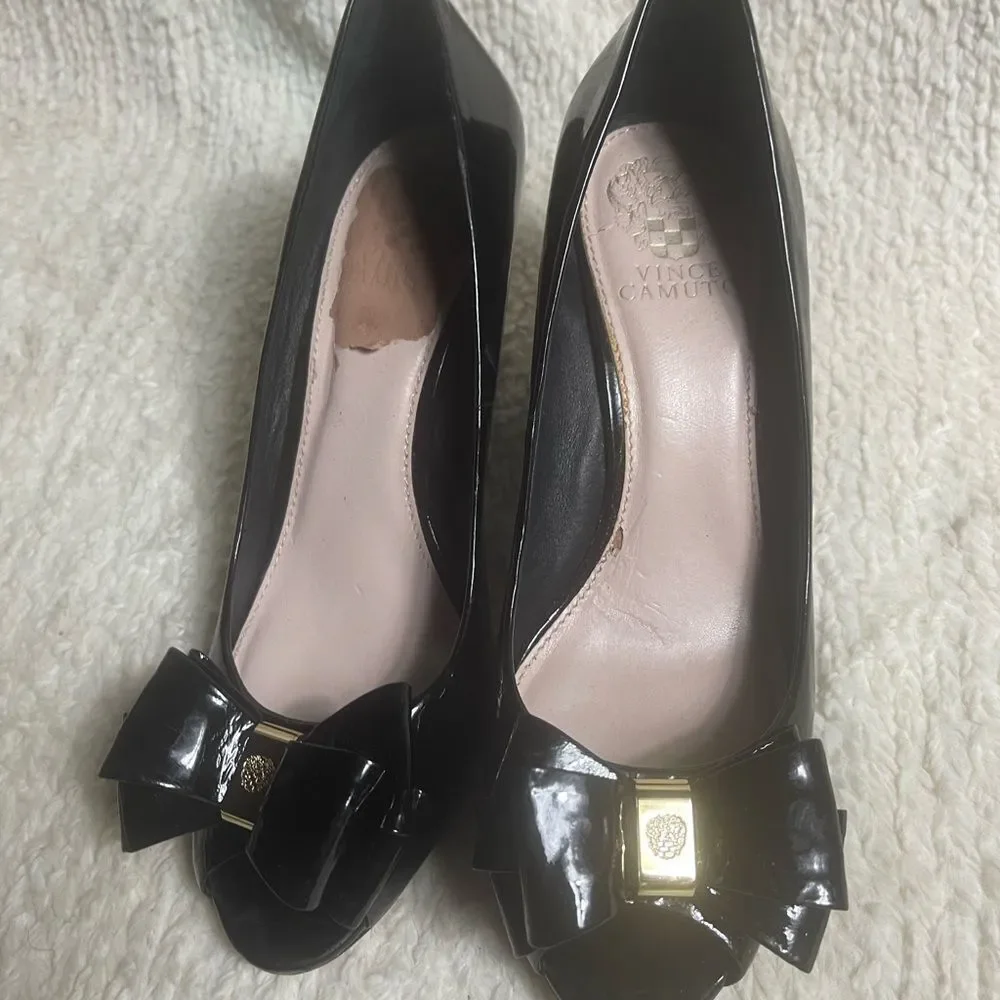 Vince Camuto leather patent Black Wedge Shoes peep toe with Bow Accent SZ9M